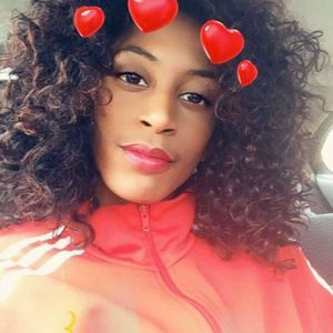 Meet your Posher, Neeka